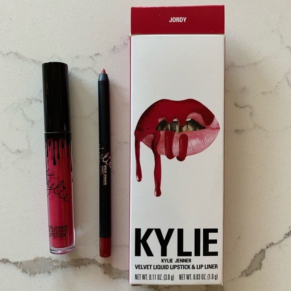 NWT The KYLIE COSMETICS Velvet Lip Kit